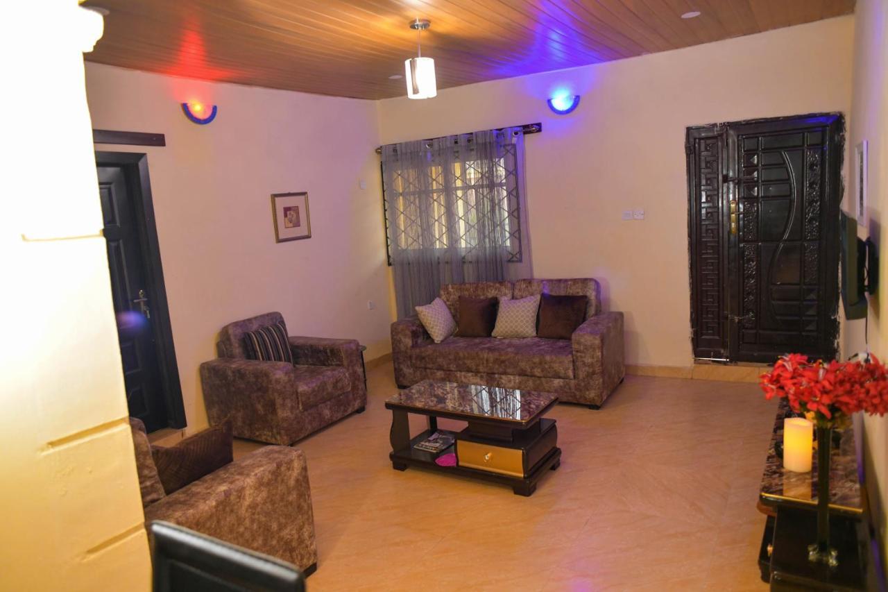 Living Green Apartments Airport Pick Up Benin City Eksteriør bilde