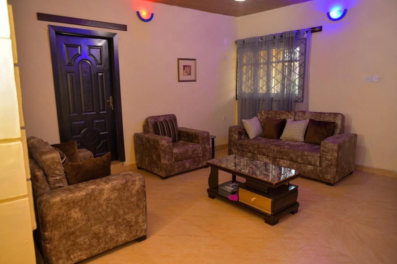 Living Green Apartments Airport Pick Up Benin City Eksteriør bilde